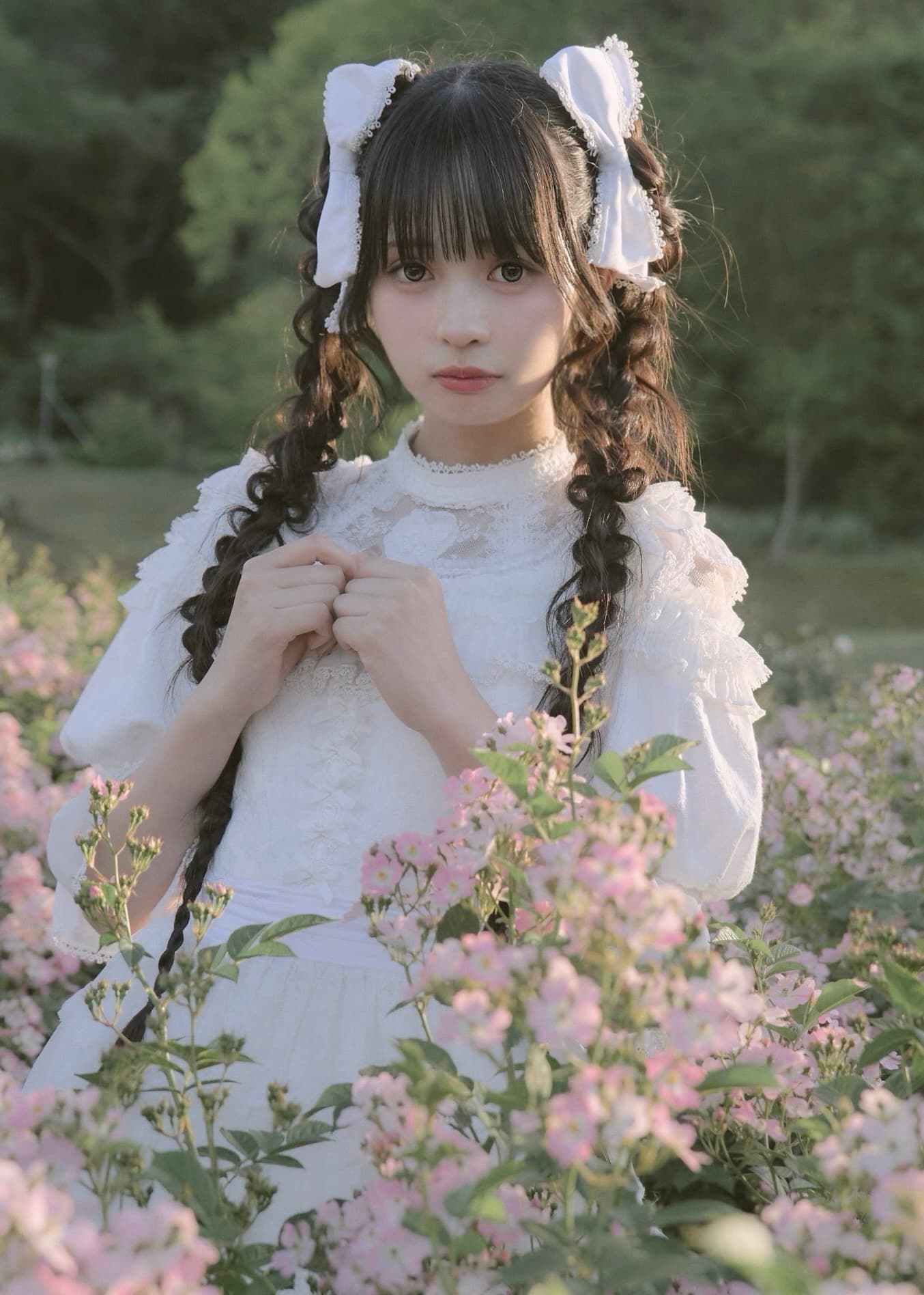 白咲里莉穂